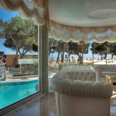 Astoria 4* 利尼亚诺萨比亚多罗